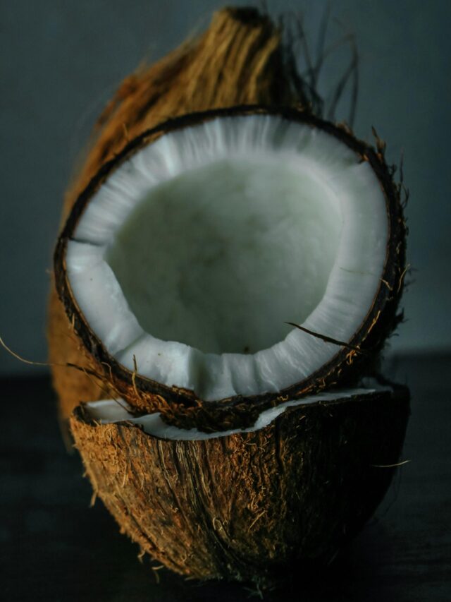 Benefits of eating dry coconut 10